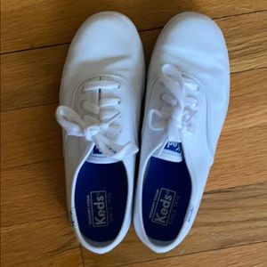 I am selling kids Keds!!